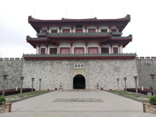 &#19975;&#35937;&#22478;&#20307;&#32946;&#45;&#19975;&#35937;&#22478;&#65288;&#20013;&#22269;&#65289;&#20844;&#21496;