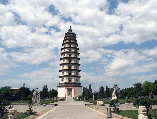 &#19975;&#35937;&#22478;&#20307;&#32946;&#45;&#19975;&#35937;&#22478;&#65288;&#20013;&#22269;&#65289;&#20844;&#21496;