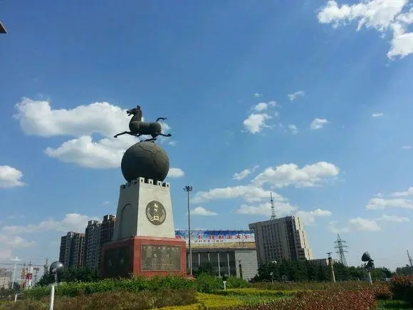 &#19975;&#35937;&#22478;&#20307;&#32946;&#45;&#19975;&#35937;&#22478;&#65288;&#20013;&#22269;&#65289;&#20844;&#21496;