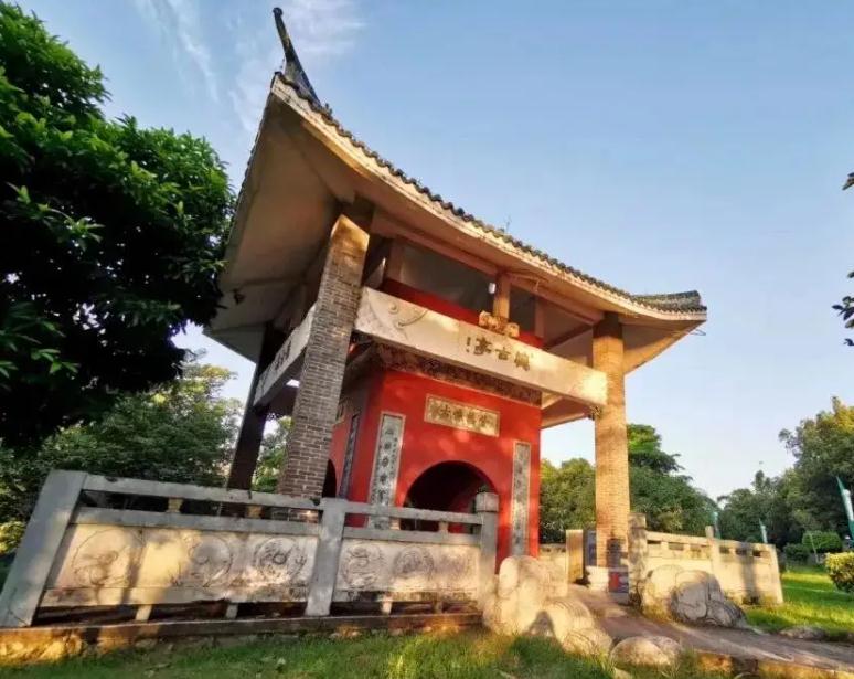 &#19975;&#35937;&#22478;&#20307;&#32946;&#45;&#19975;&#35937;&#22478;&#65288;&#20013;&#22269;&#65289;&#20844;&#21496;