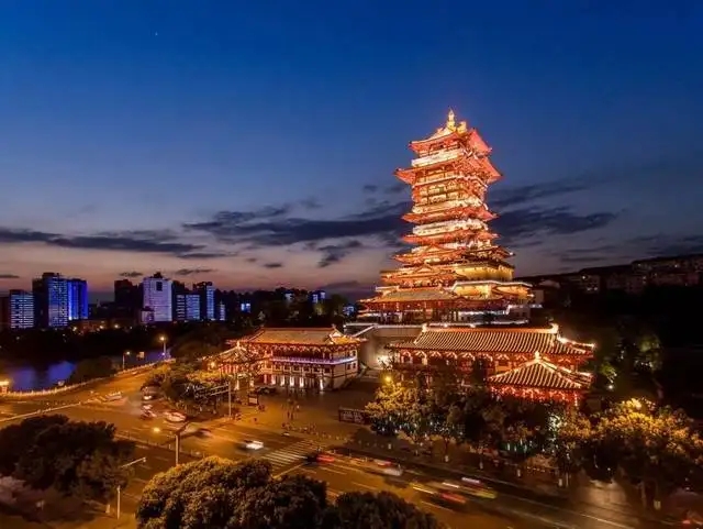 &#19975;&#35937;&#22478;&#20307;&#32946;&#45;&#19975;&#35937;&#22478;&#65288;&#20013;&#22269;&#65289;&#20844;&#21496;