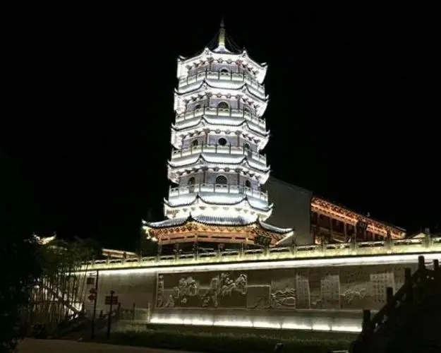 &#19975;&#35937;&#22478;&#20307;&#32946;&#45;&#19975;&#35937;&#22478;&#65288;&#20013;&#22269;&#65289;&#20844;&#21496;