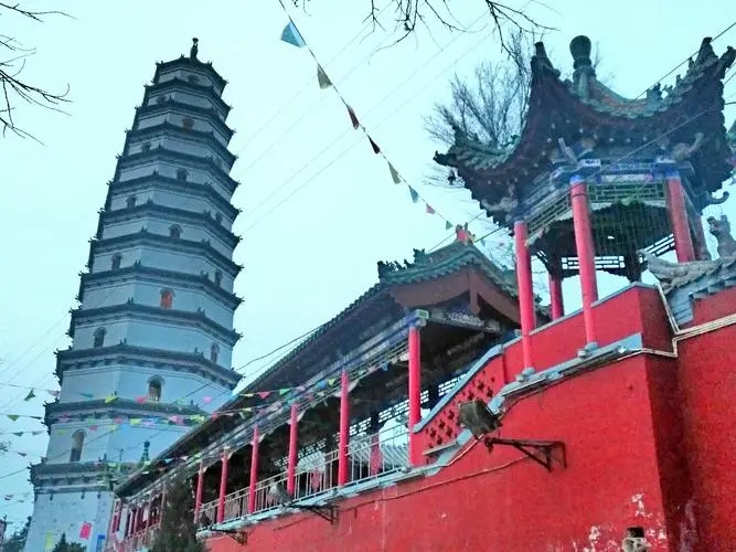&#19975;&#35937;&#22478;&#20307;&#32946;&#45;&#19975;&#35937;&#22478;&#65288;&#20013;&#22269;&#65289;&#20844;&#21496;