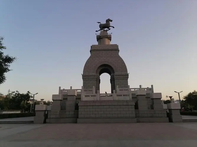 &#19975;&#35937;&#22478;&#20307;&#32946;&#45;&#19975;&#35937;&#22478;&#65288;&#20013;&#22269;&#65289;&#20844;&#21496;
