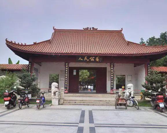 &#19975;&#35937;&#22478;&#20307;&#32946;&#45;&#19975;&#35937;&#22478;&#65288;&#20013;&#22269;&#65289;&#20844;&#21496;